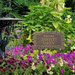 Ivy Trellis Garden Welcome Lawn Plaque Bronze & Gold