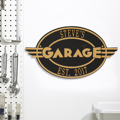 Moderno Garage Black & Gold Plaque in use.