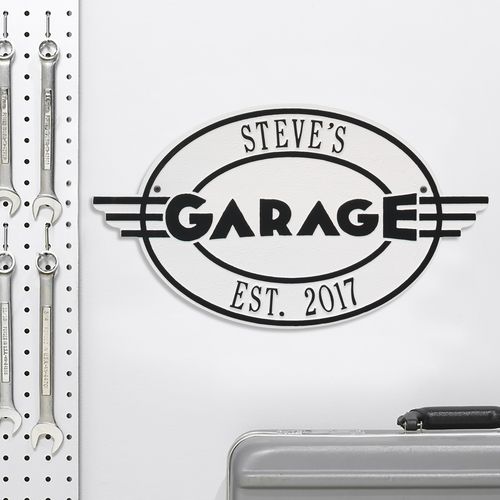 Moderno Garage White & Black Plaque in use.